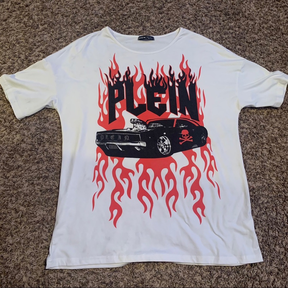 “PLEIN” red flames and black car oversized tee